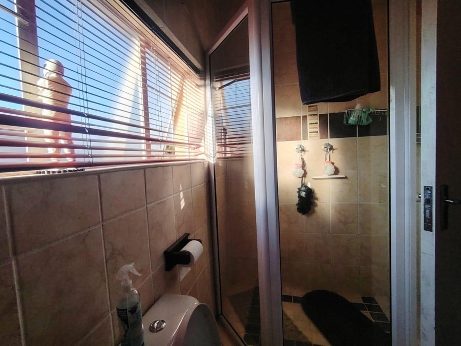 3 Bedroom Property for Sale in Langenhovenpark Free State